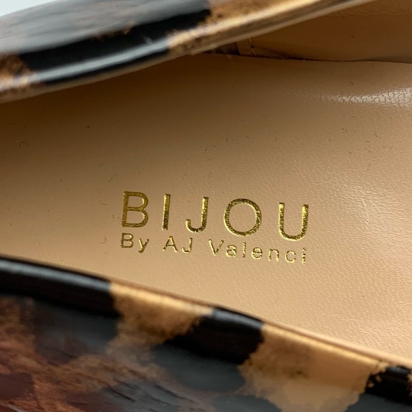 Bijou by AJ Valenci Leopard Buckle Toe Low Pumps - Picture 5 of 7